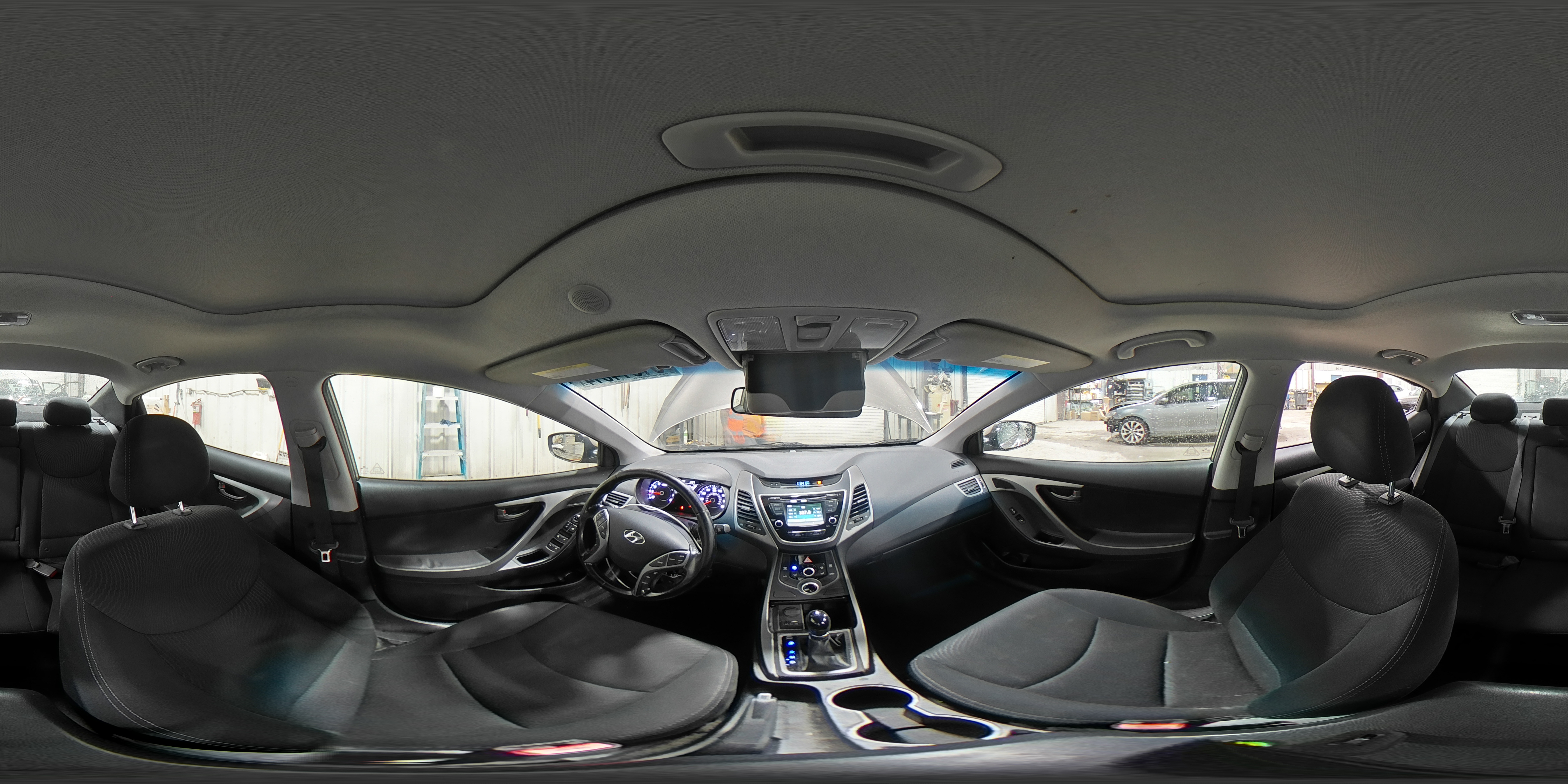 2015 Hyundai Elantra - Image 14