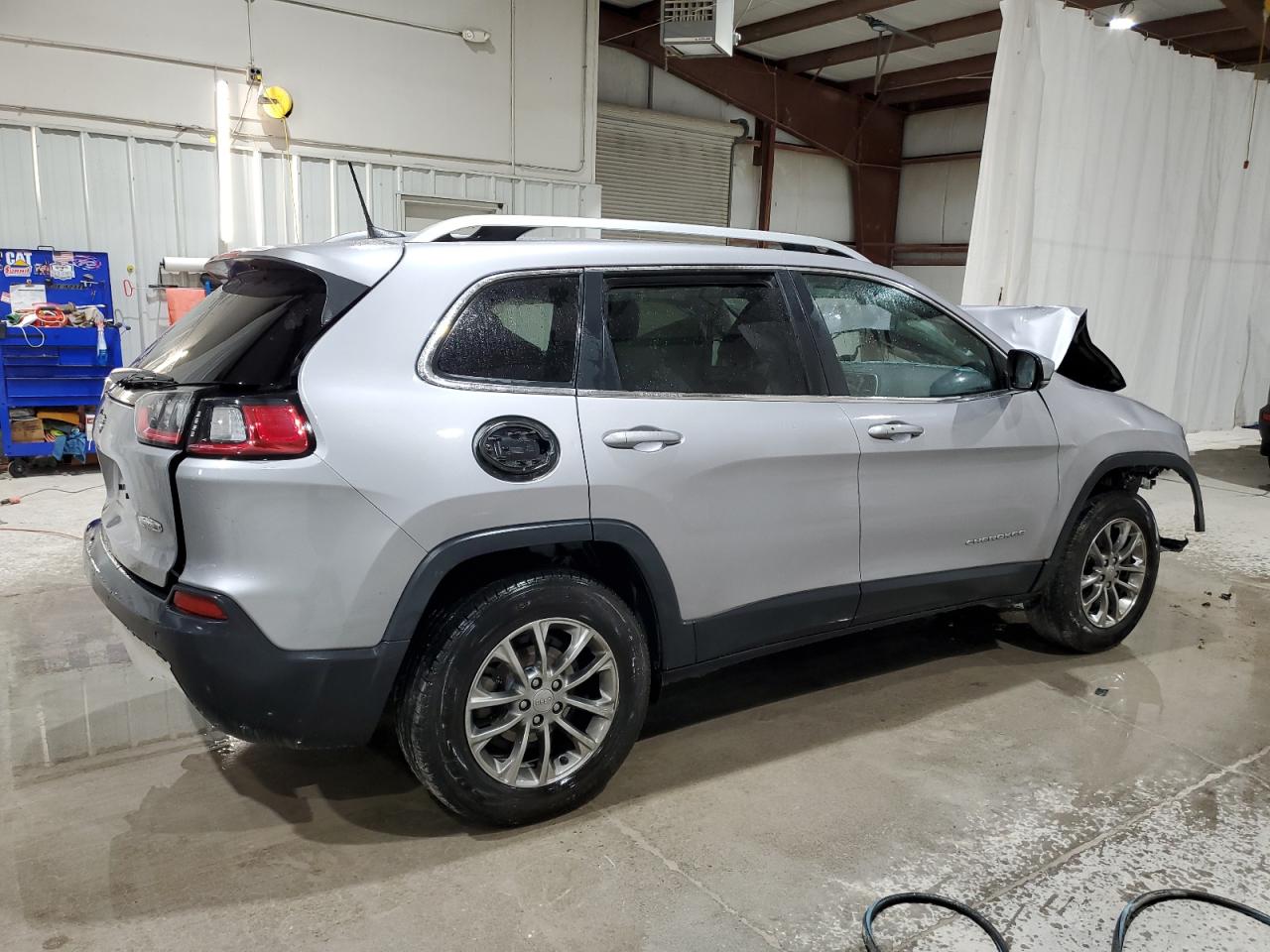 2020 Jeep Grand Cherokee - Image 3