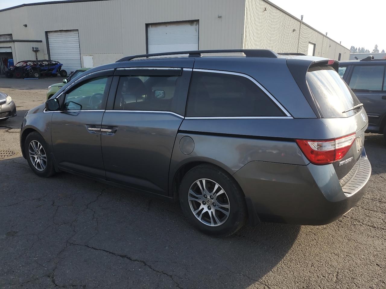 2011 Honda Odyssey - Image 2