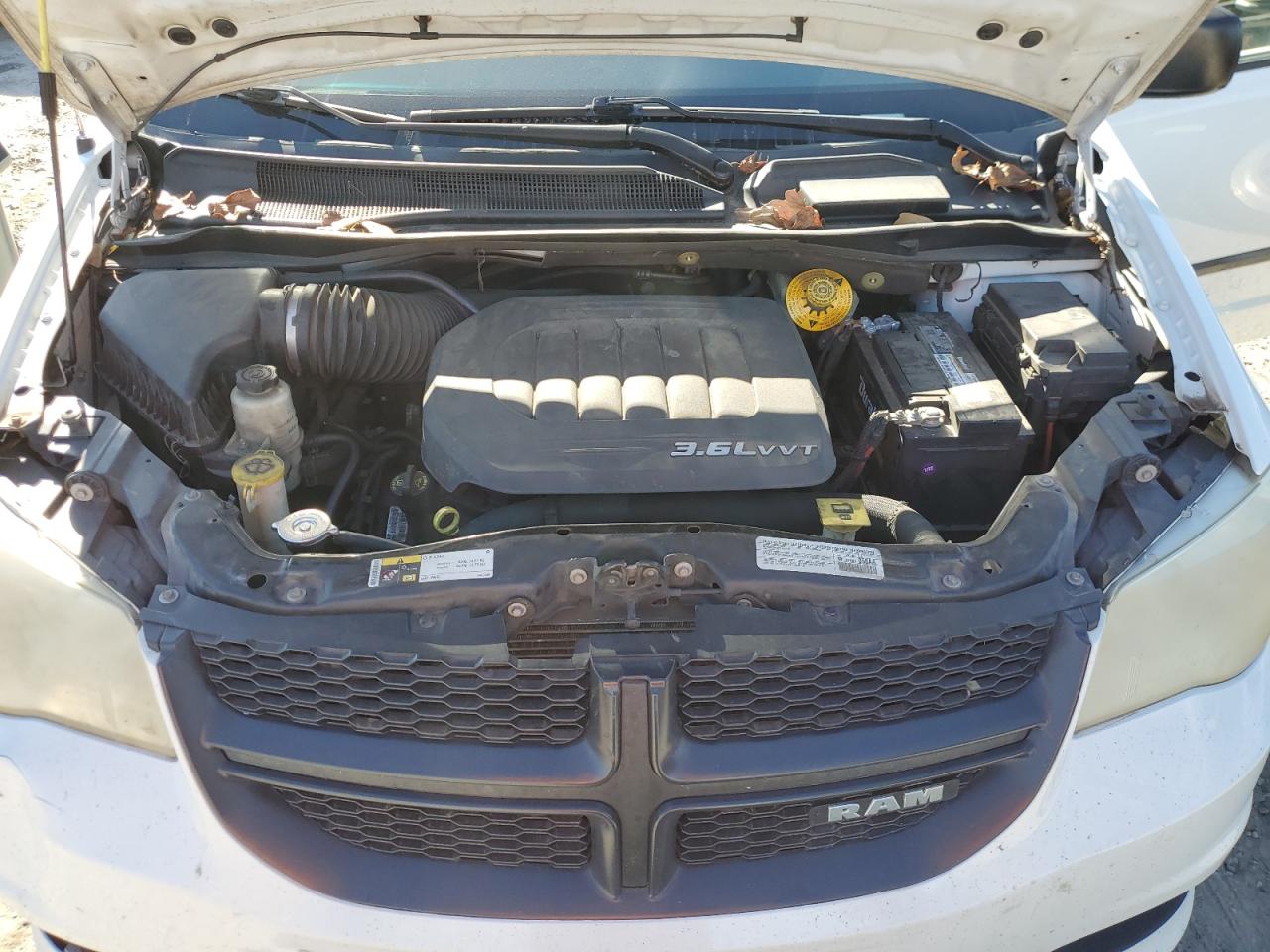 2014 RAM Cargo Van Tradesman - Image 12