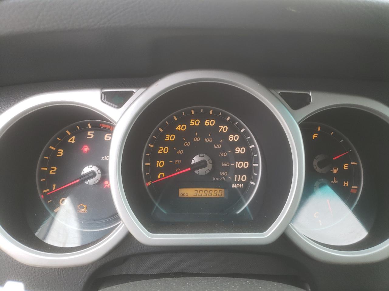 2005 Toyota 4Runner - Image 9