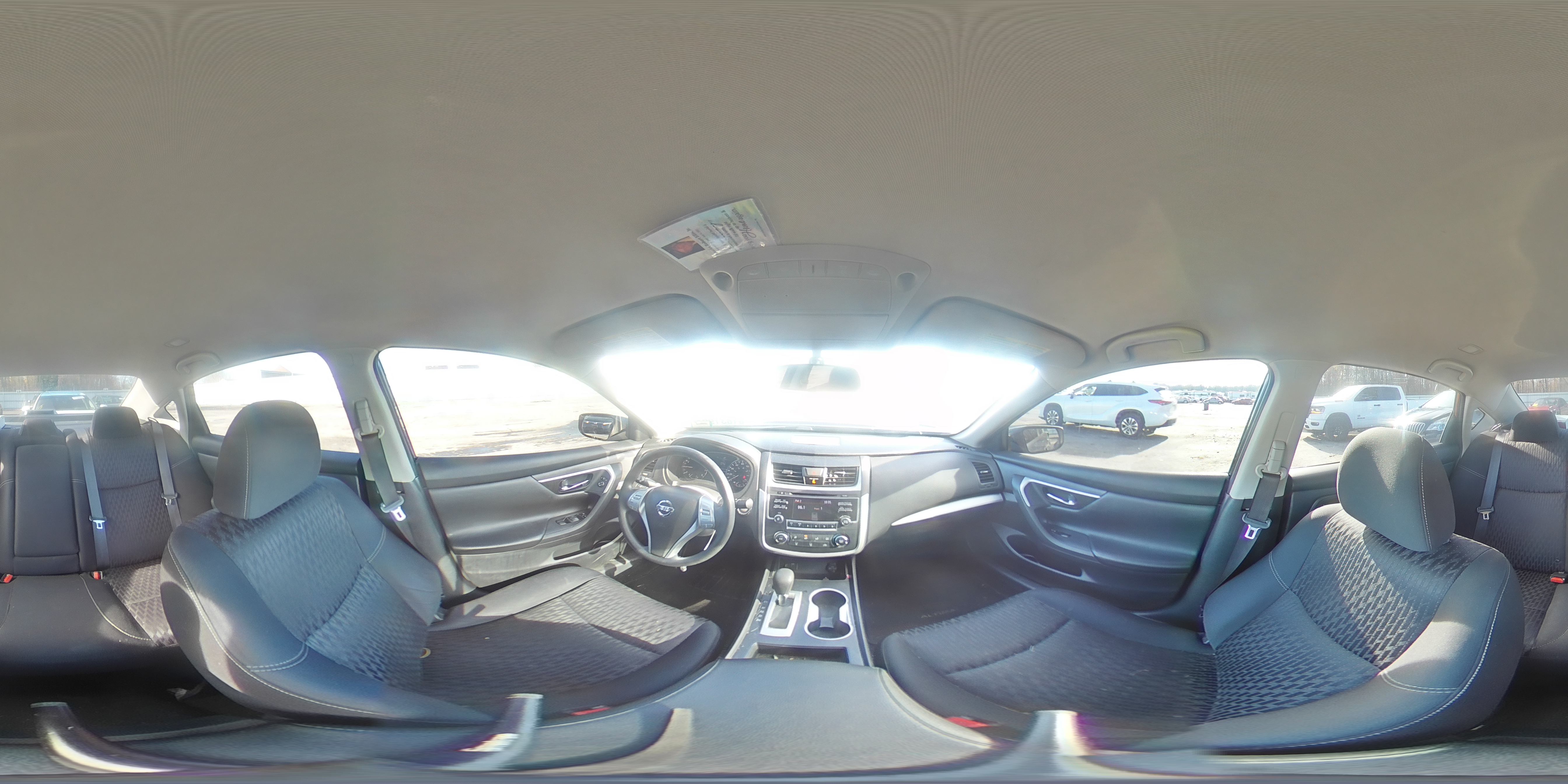 2018 Nissan Altima - Image 12