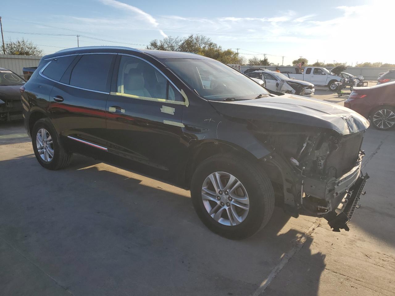 VIN 5GAERBKW8KJ302286 2019 BUICK ENCLAVE no.4