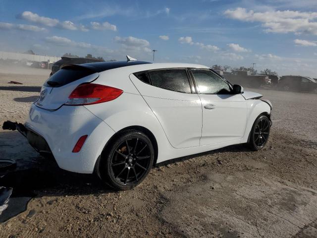  HYUNDAI VELOSTER 2017 Белы