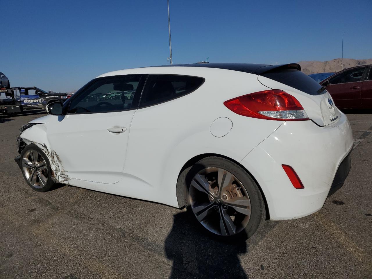 2016 Hyundai Veloster - Image 2