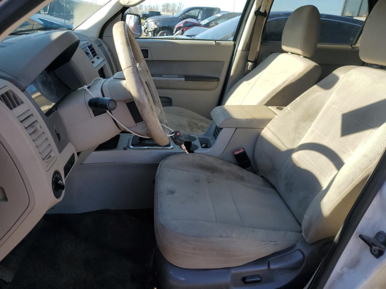 2010 Ford Escape - Image 7
