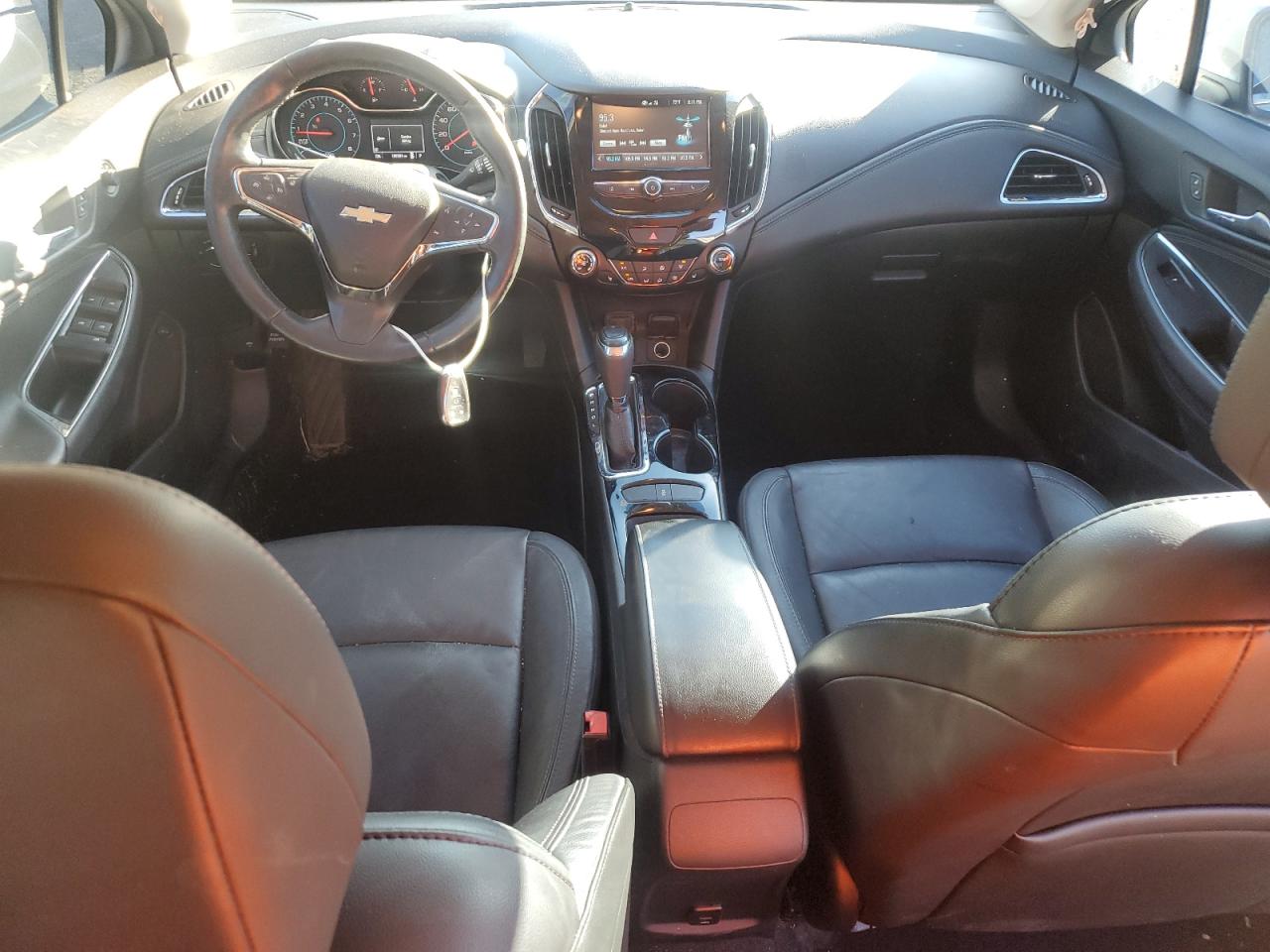 2017 Chevrolet Cruze - Image 8