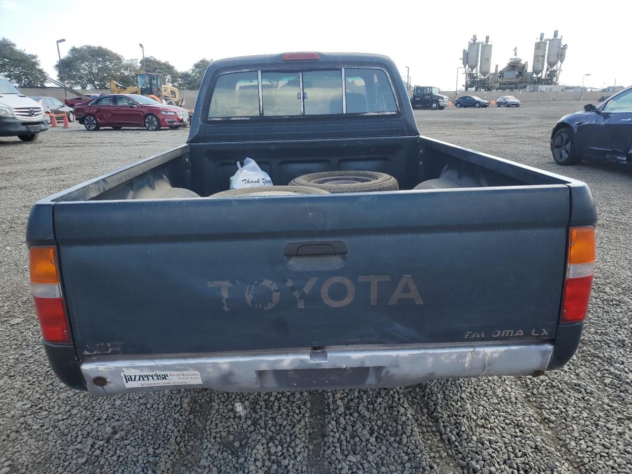 1996 Toyota Tacoma Xtracab VIN: 4TAVN52N3TZ147163 Lot: 81240034