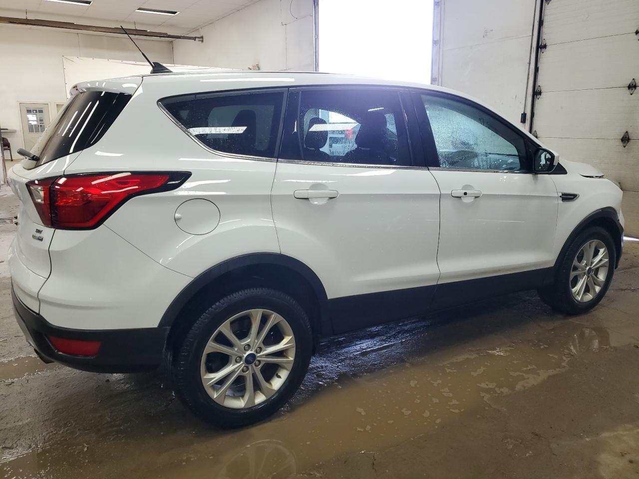 2019 Ford Escape - Image 3