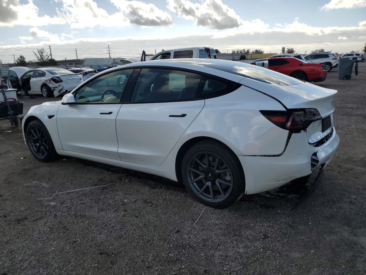 5YJ3E1EA6PF545671 2023 TESLA MODEL 3 - Image 2