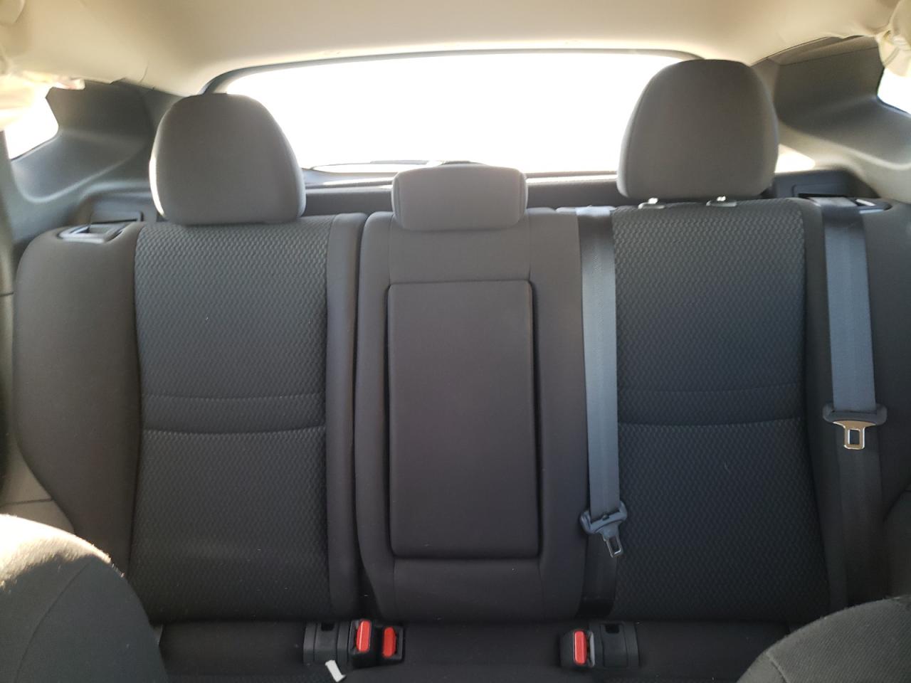 2019 Nissan Rogue - Image 10
