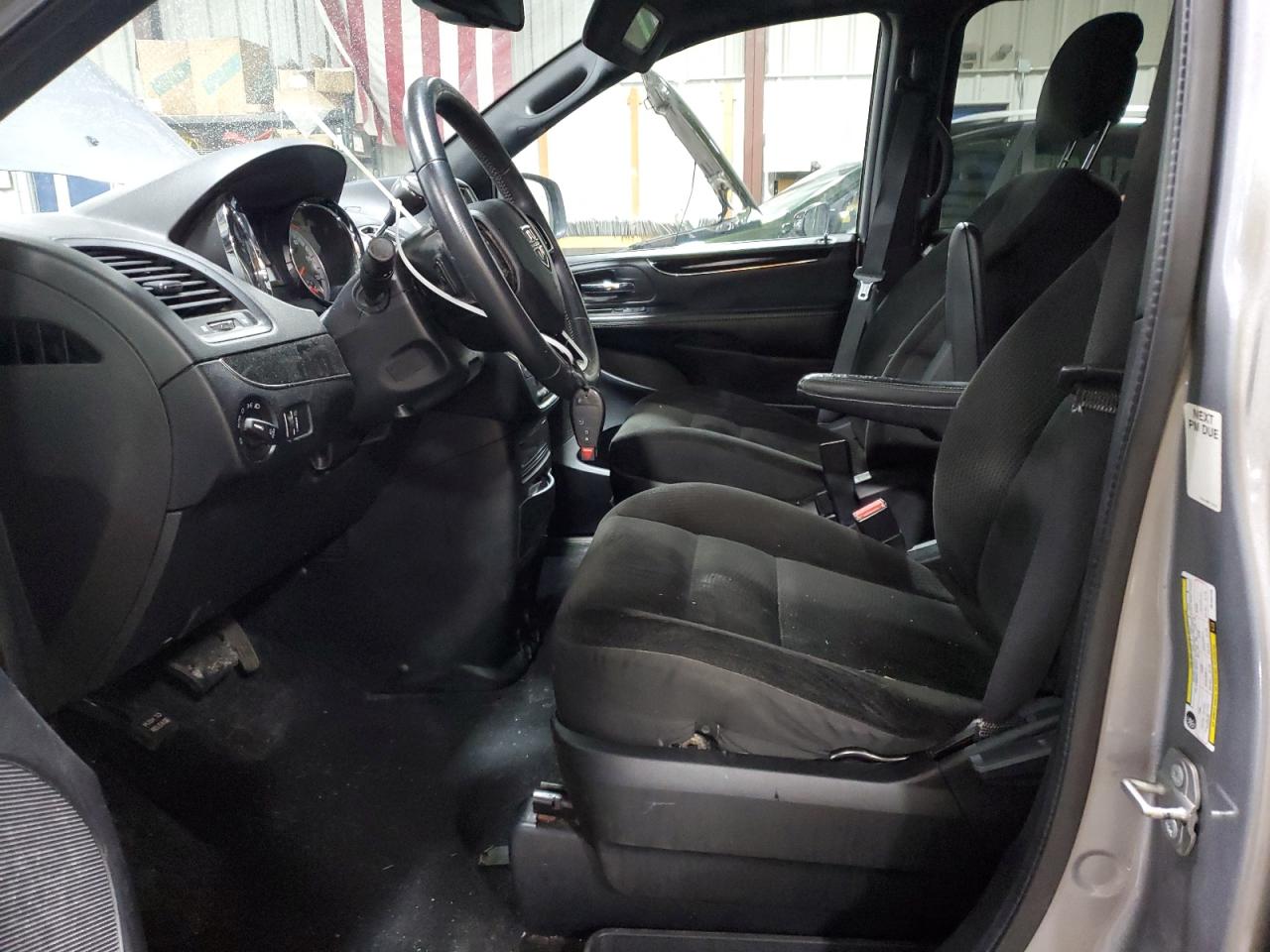 2018 Dodge Caravan - Image 7