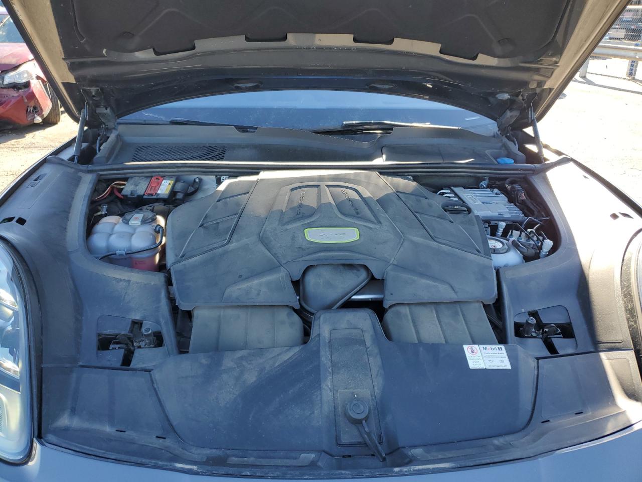 2019 Porsche Cayenne - Image 12
