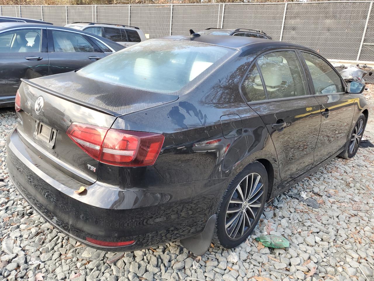 2016 Volkswagen Jetta - Image 3