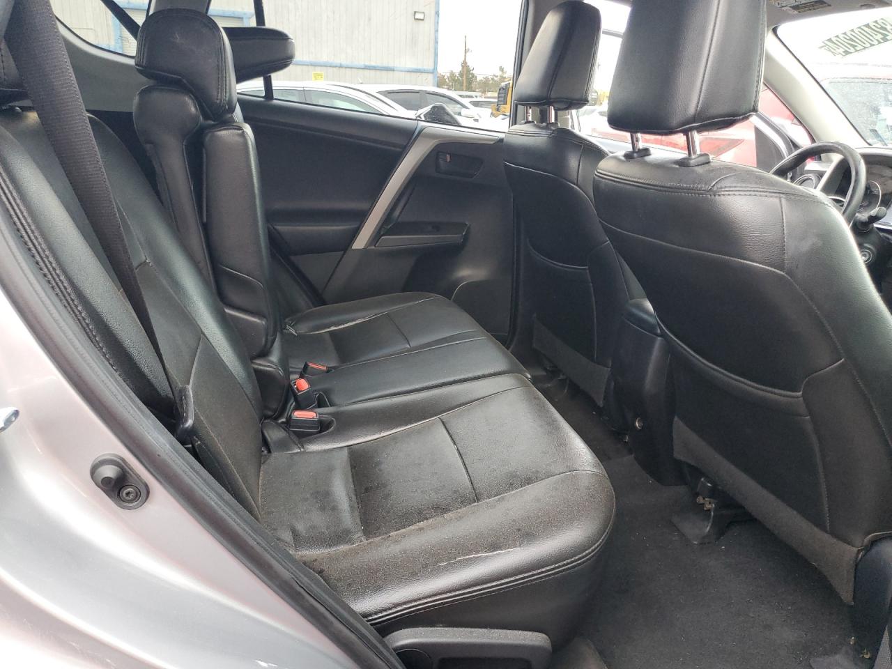 2018 Toyota RAV 4 - Image 11