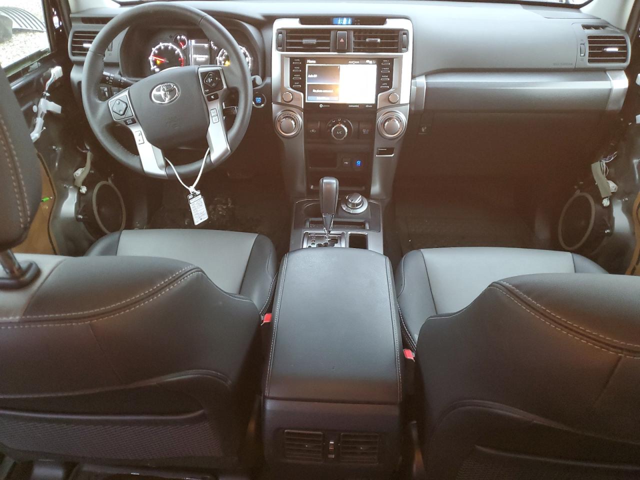 2022 Toyota 4Runner - Image 8