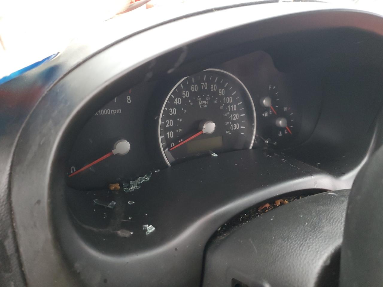 2007 Kia Sedona - Image 9