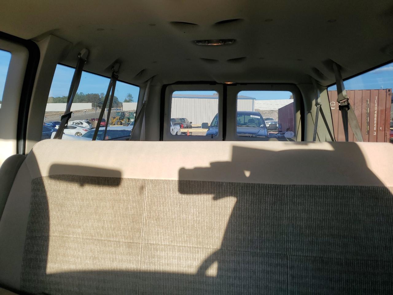 2005 Ford Econoline - Image 10