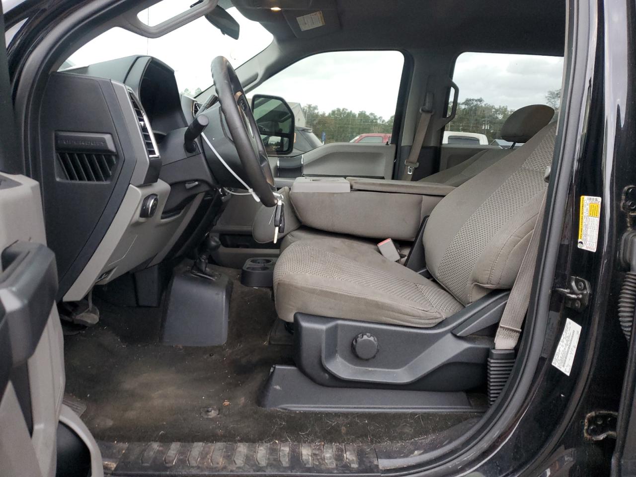 2017 Ford F250 - Image 7