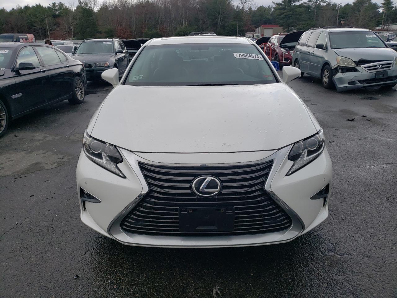 2016 Lexus ES - Image 5