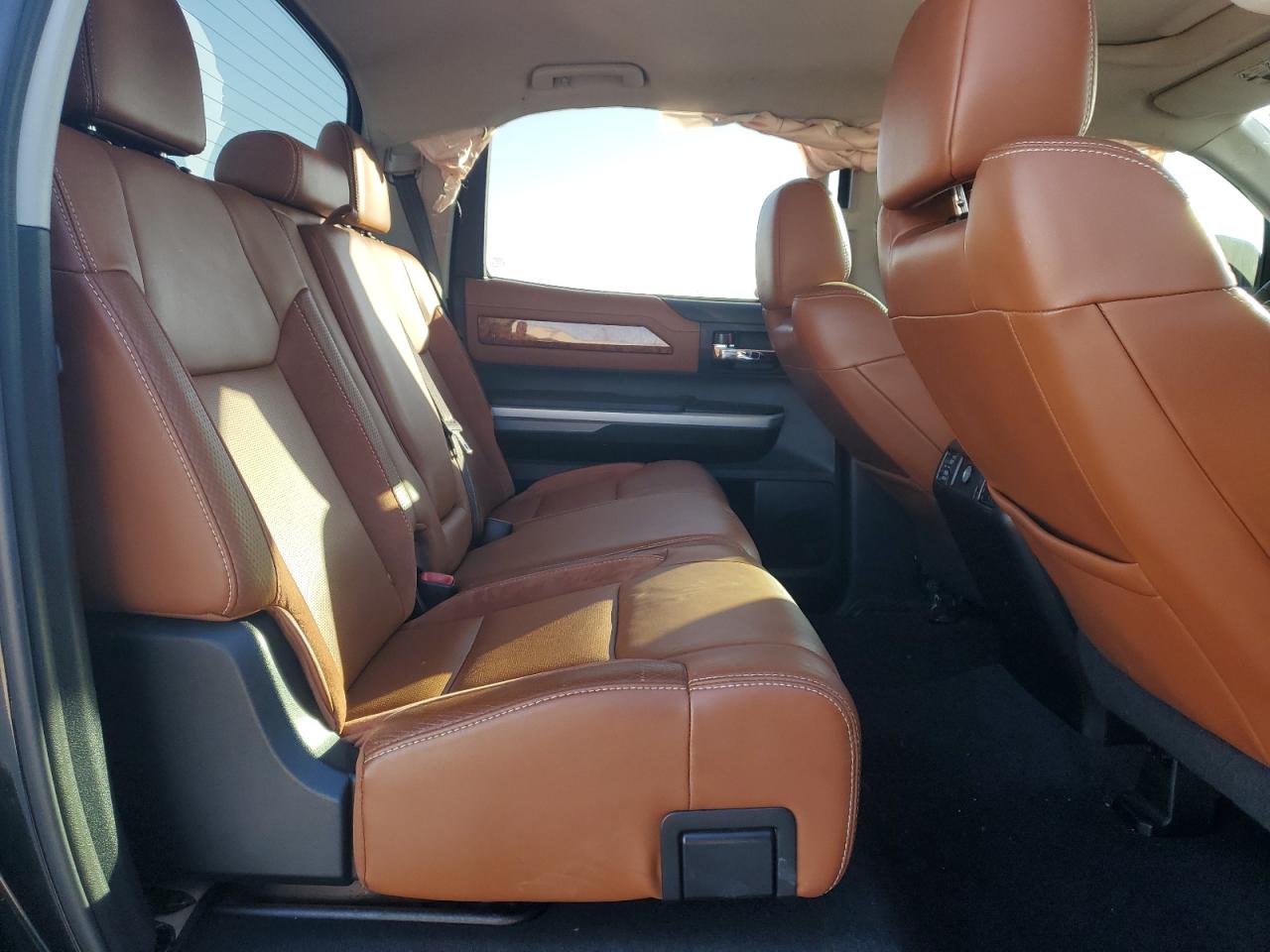 2014 Toyota Tundra - Image 10