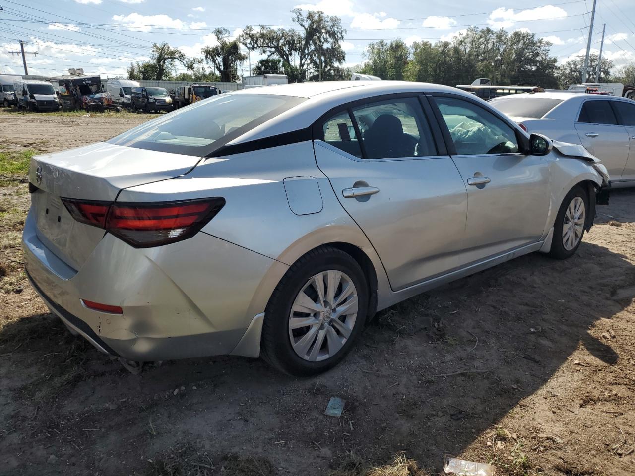 2020 Nissan Sentra - Image 3