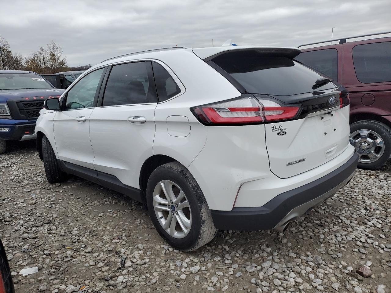2019 Ford Edge - Image 2