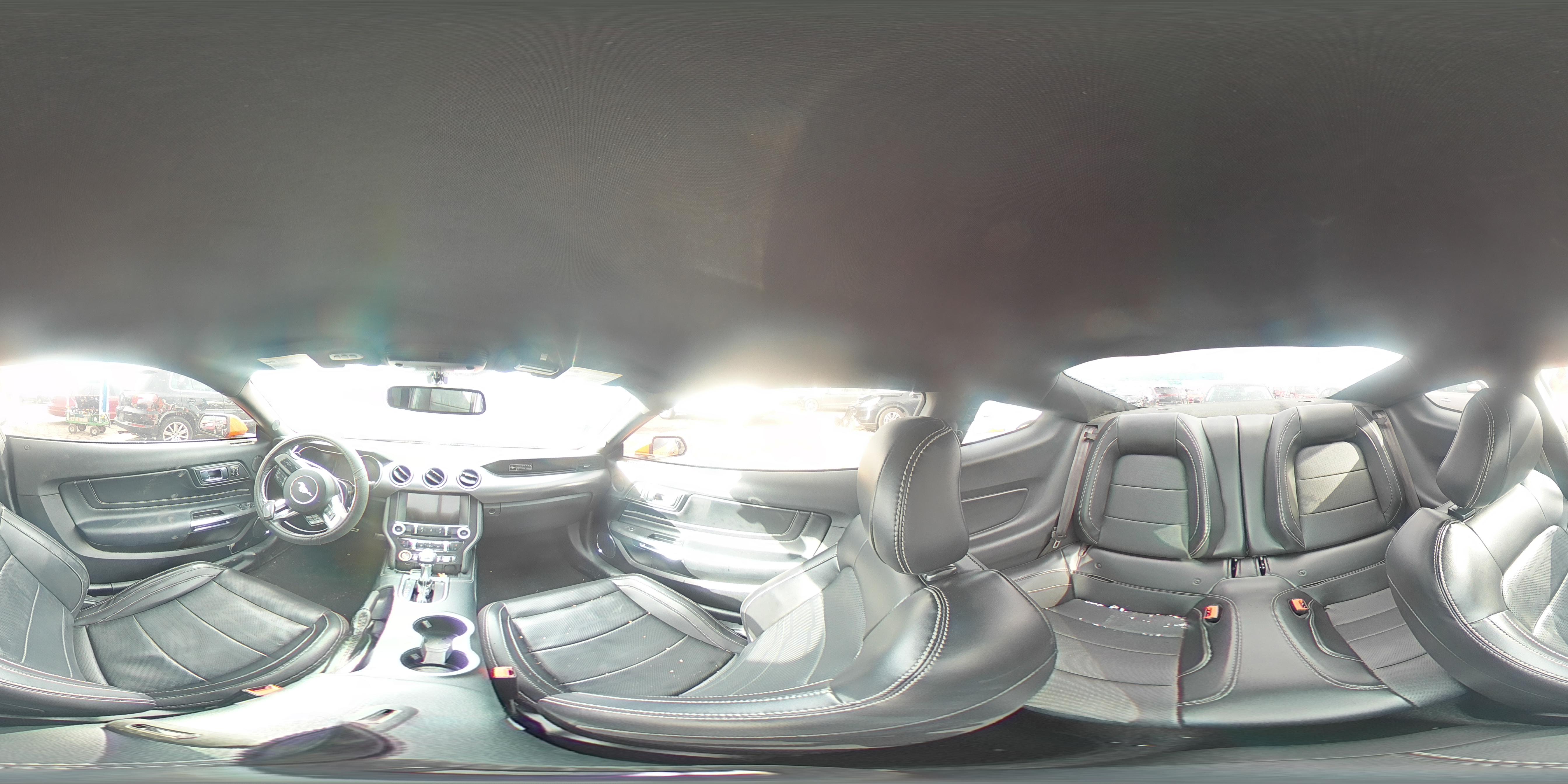 2020 Ford Mustang - Image 12