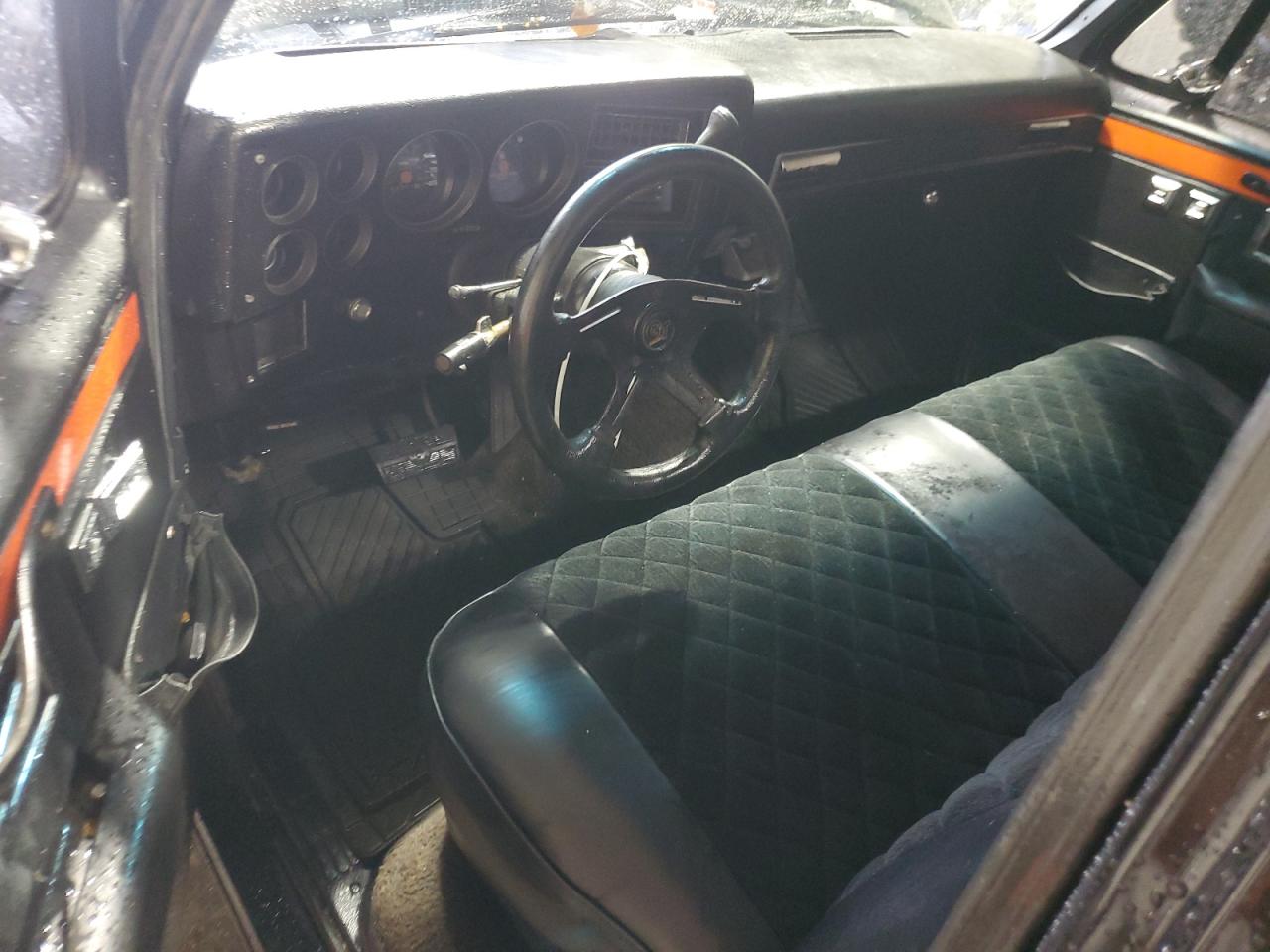 1985 Chevrolet C10 VIN: 1GCDC14H7FS132992 Lot: 80692594
