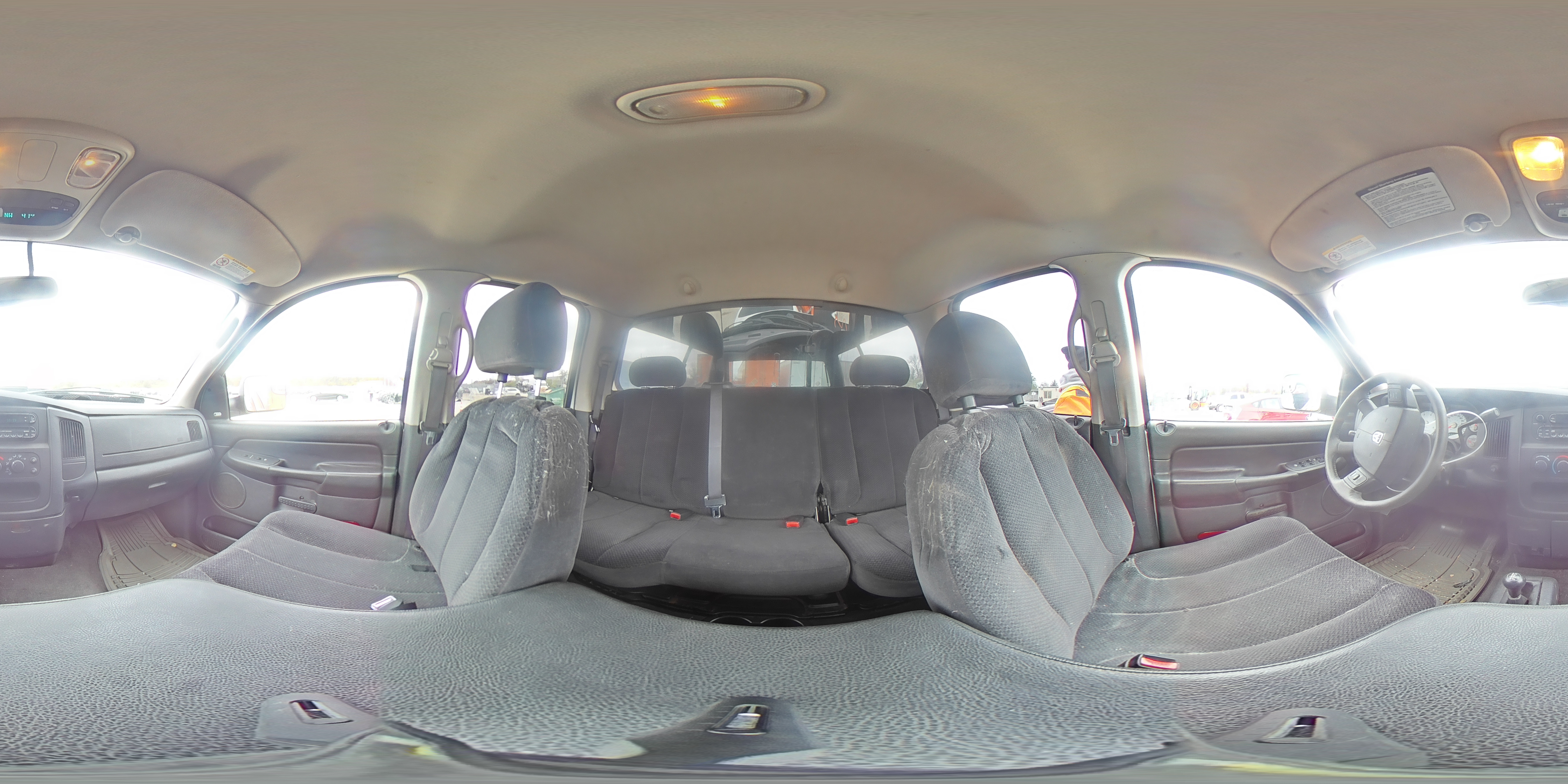 2005 Dodge RAM - Image 14