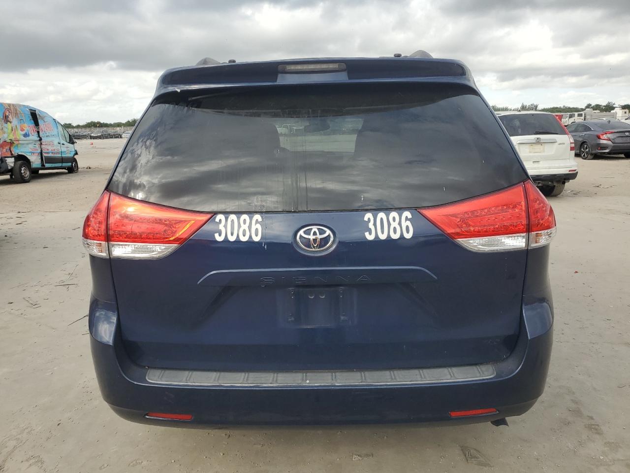 2013 Toyota Sienna Xle VIN: 5TDYK3DC3DS363852 Lot: 81344774