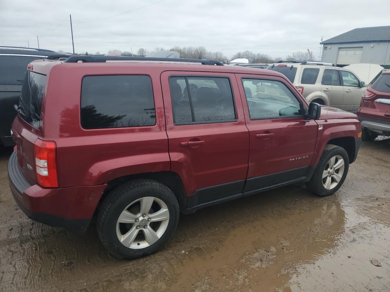 VIN 1C4NJPFB1DD146331 2013 JEEP PATRIOT no.3