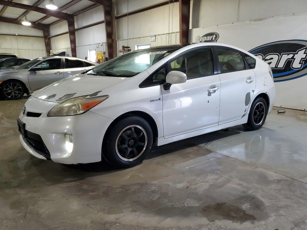 VIN JTDKN3DU5D5669477 2013 TOYOTA PRIUS no.1