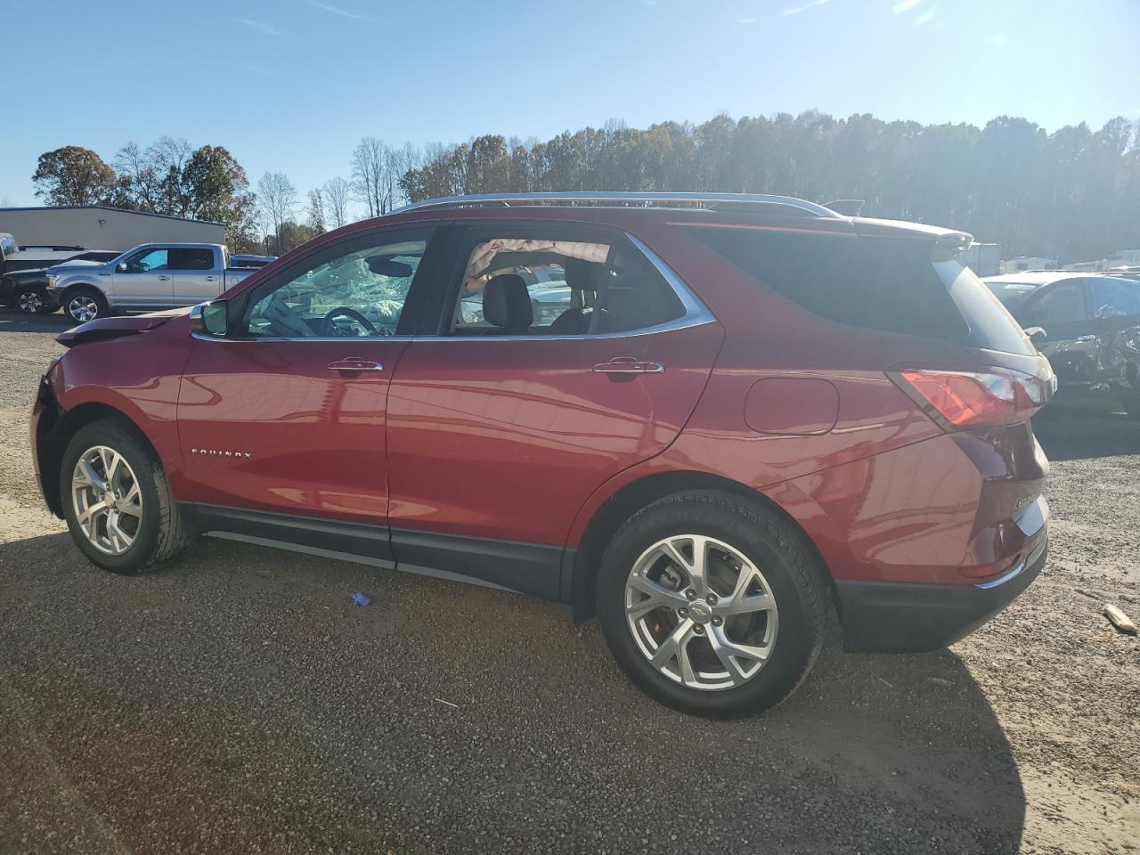 2018 Chevrolet Equinox - Image 2