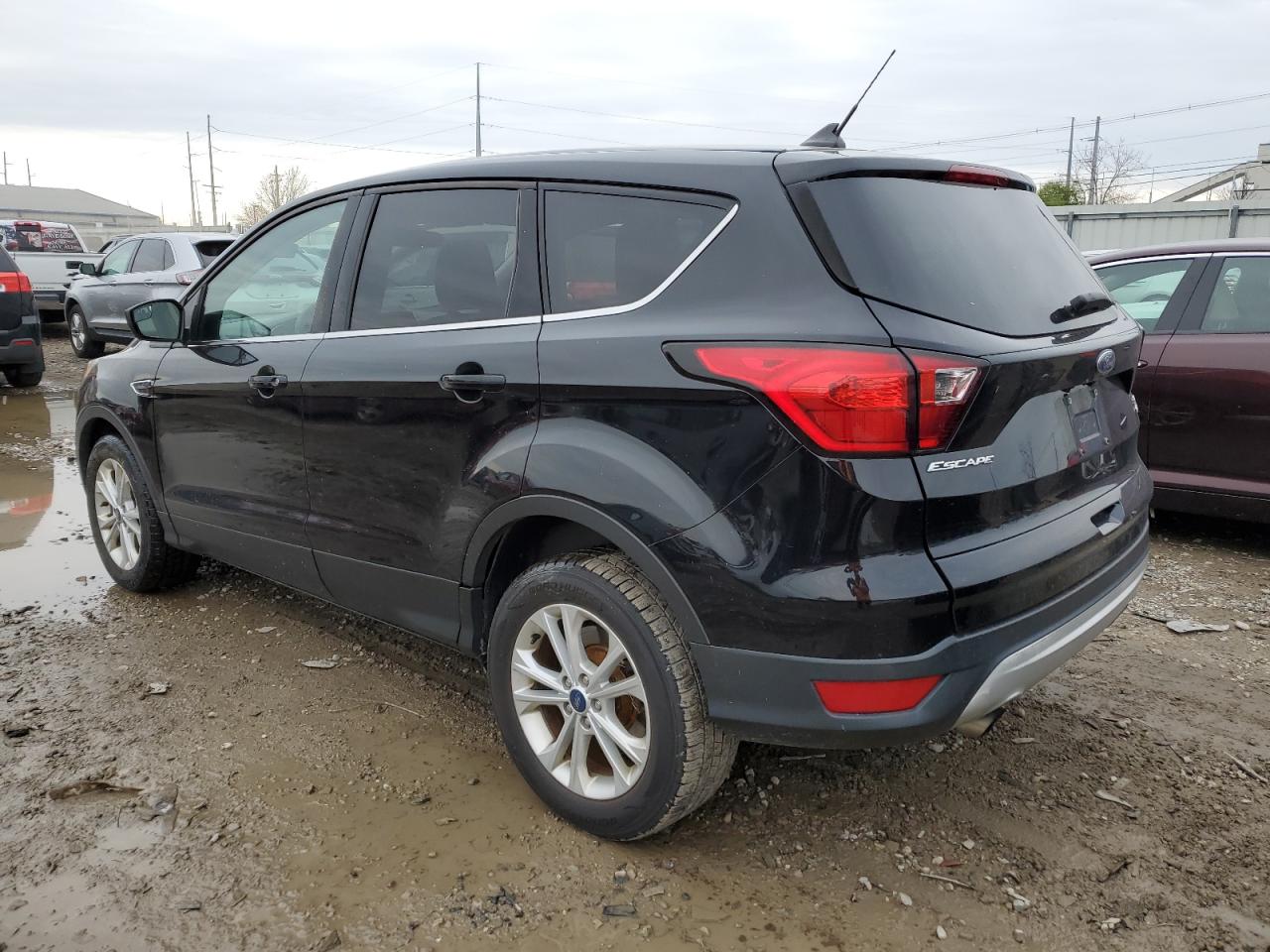 VIN 1FMCU9GD7KUB25485 2019 FORD ESCAPE no.2