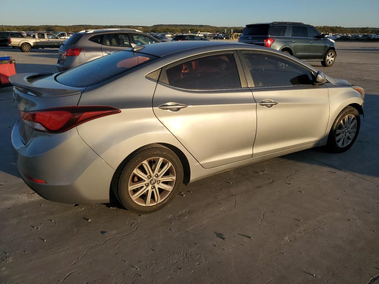 2015 Hyundai Elantra - Image 3