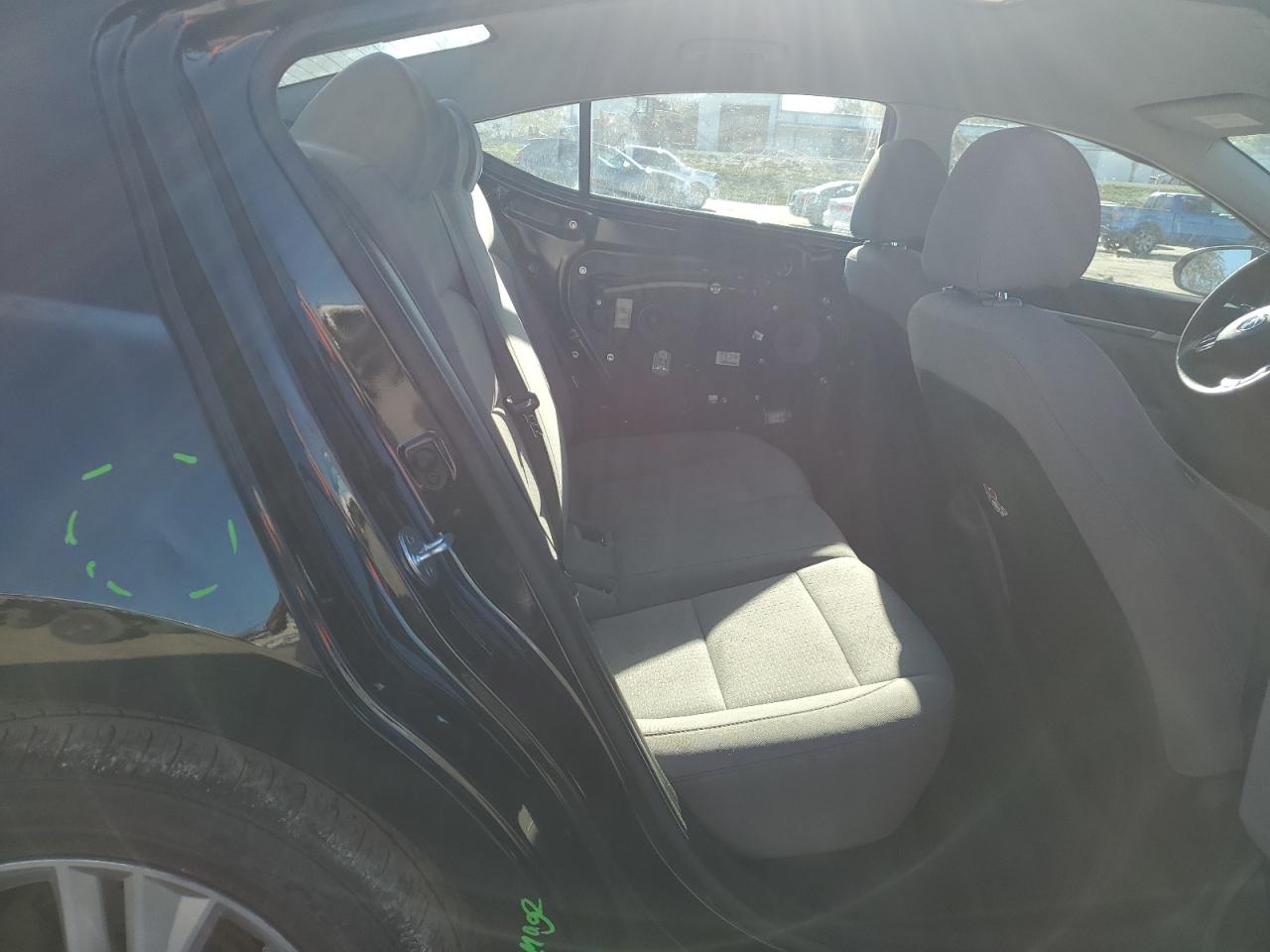 2020 Hyundai Elantra - Image 10