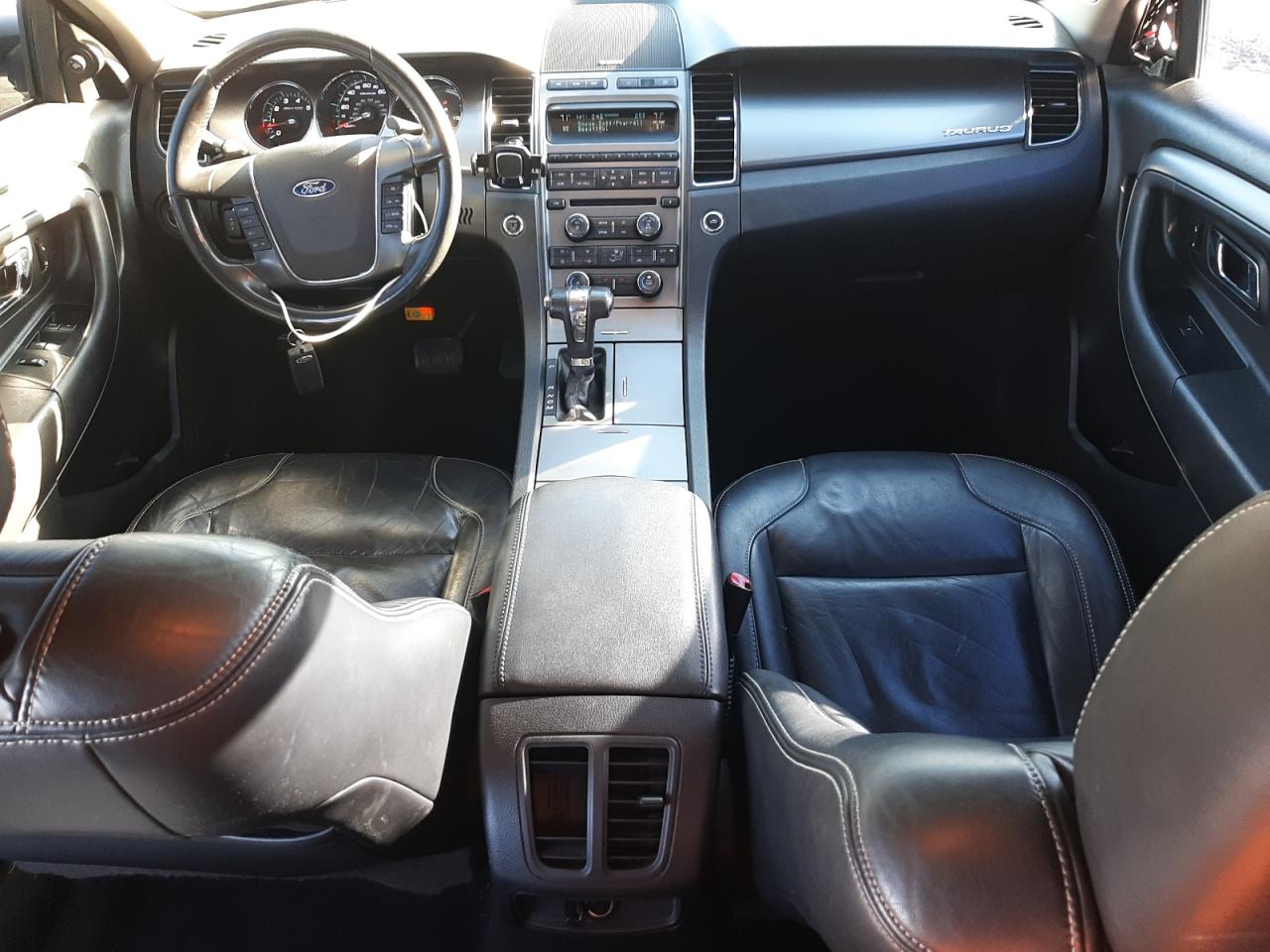 2011 Ford Taurus - Image 8