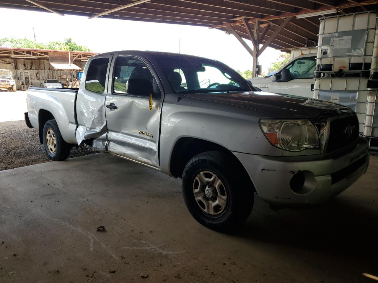 2011 Toyota Tacoma - Image 4
