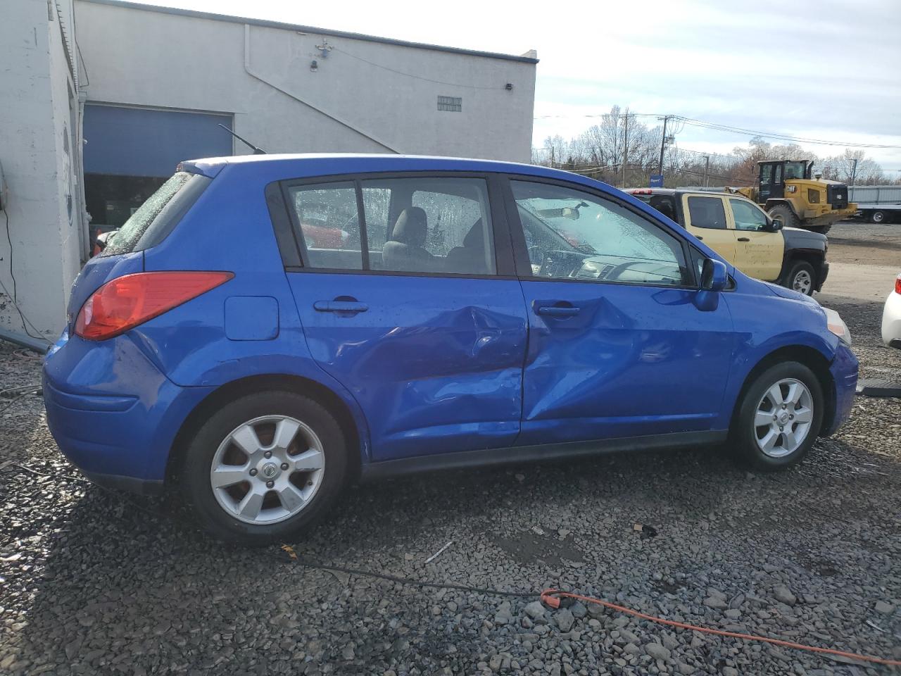 2009 Nissan Versa - Image 3