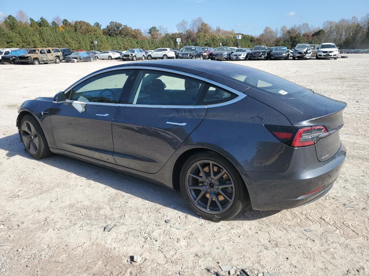 5YJ3E1EA9JF040943 2018 TESLA MODEL 3 - Image 2