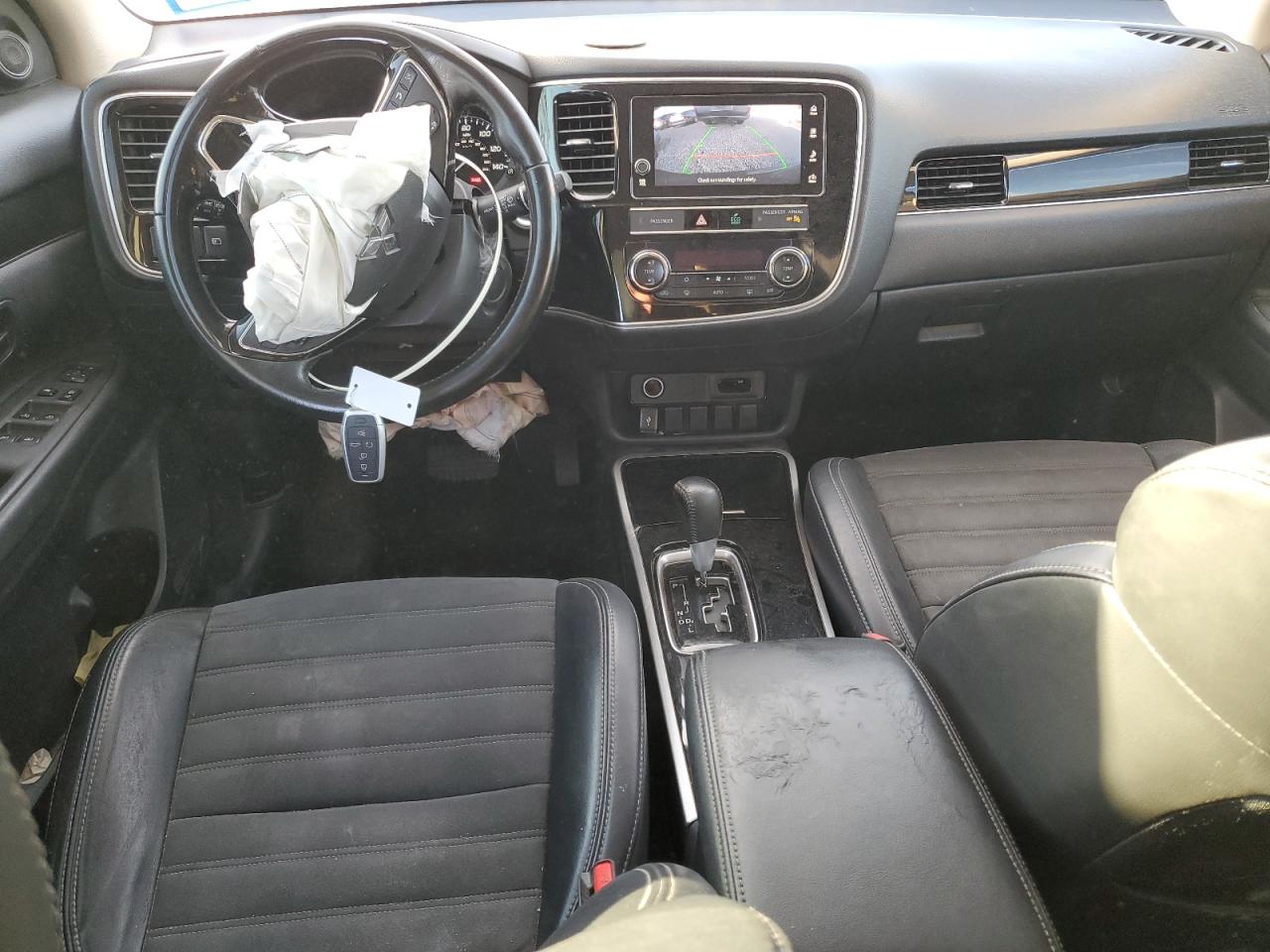2019 Mitsubishi Outlander - Image 8