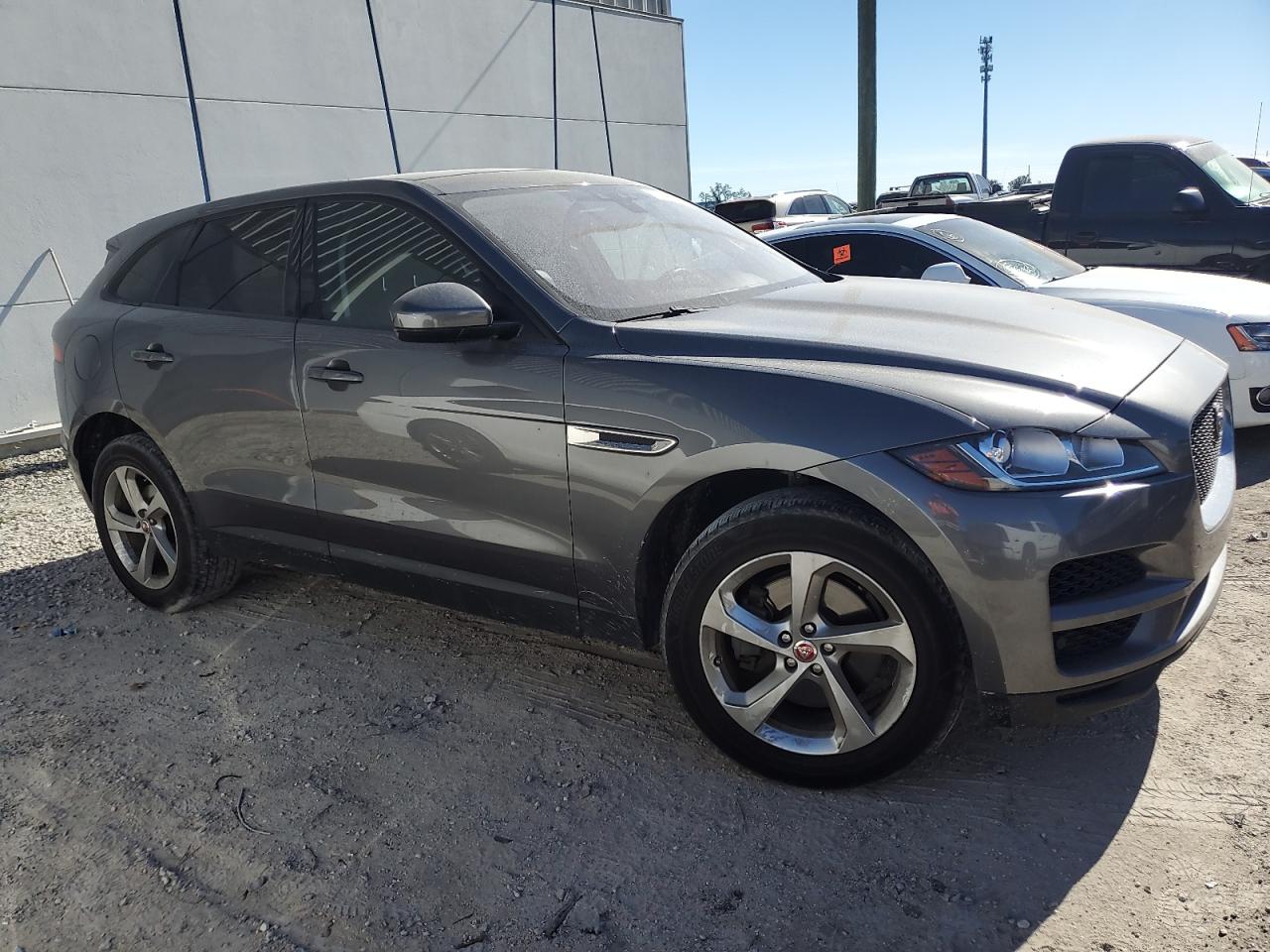 2018 Jaguar F-Pace - Image 4