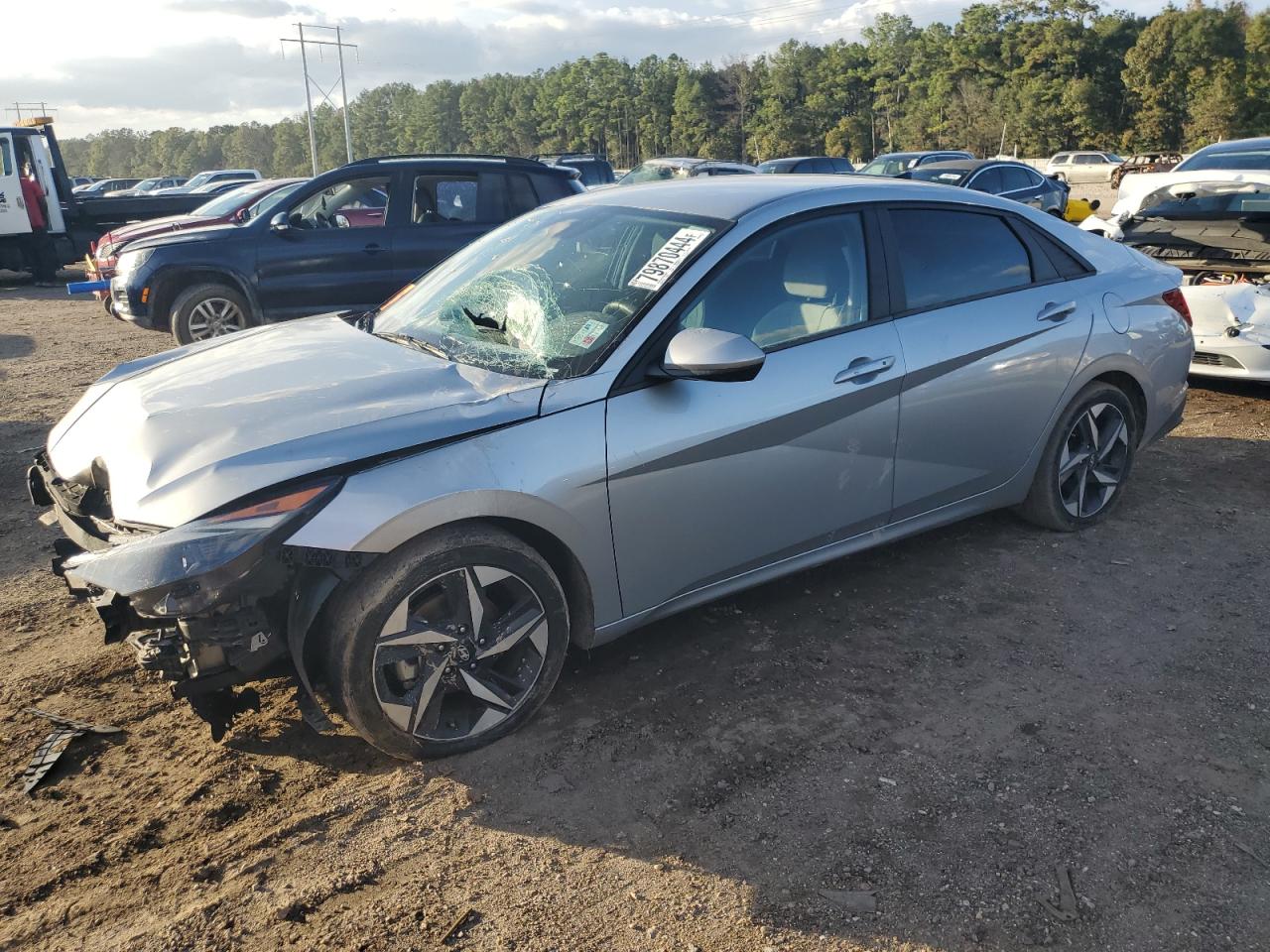 2023 Hyundai Elantra - Image 1