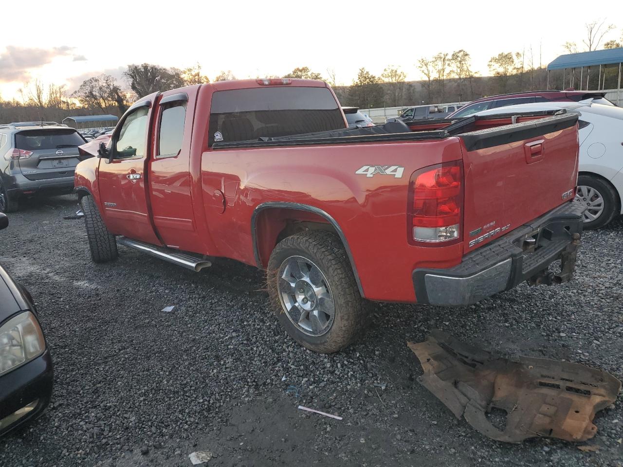 2010 GMC Sierra - Image 2