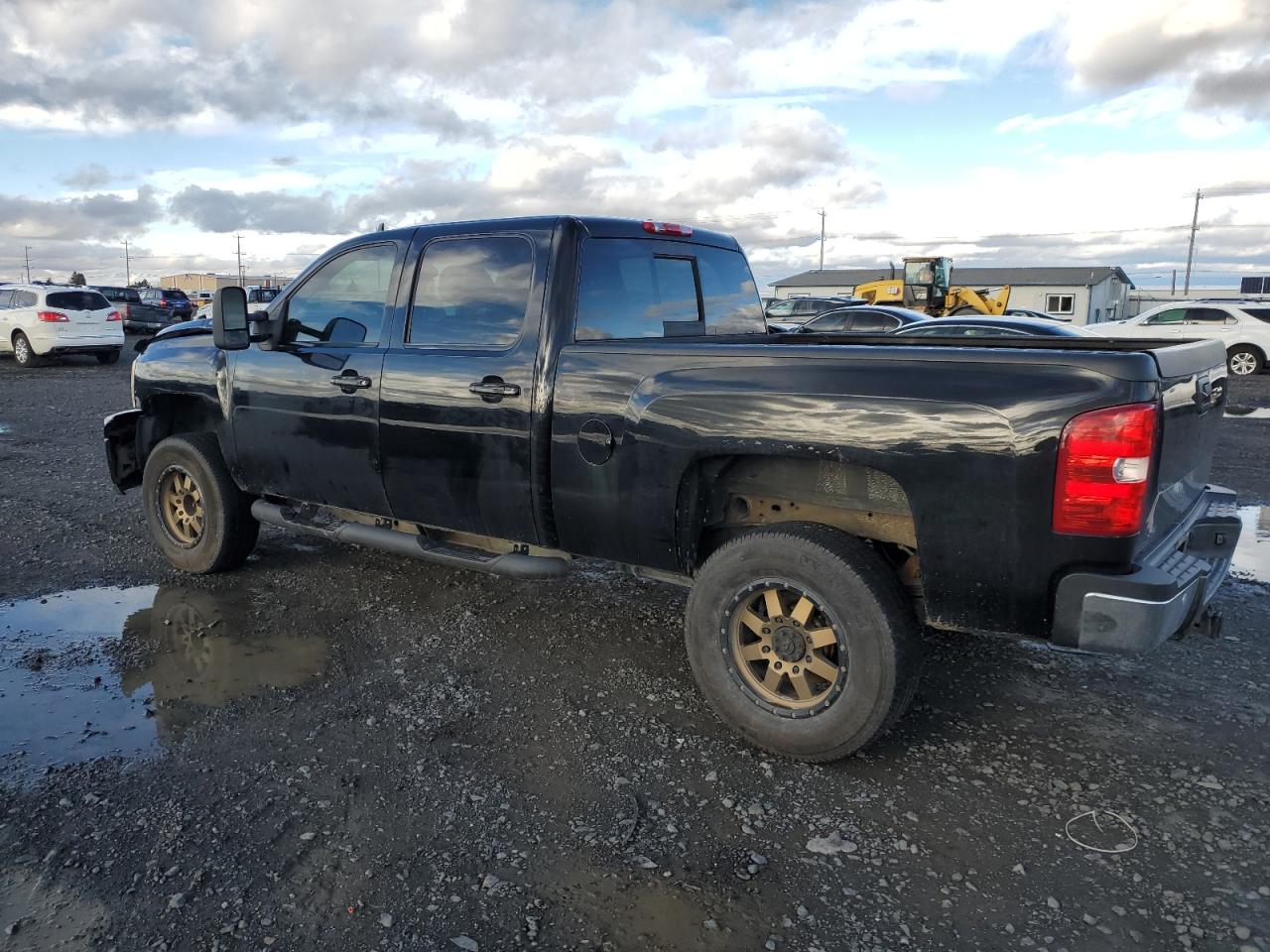 2012 Chevrolet Silverado - Image 2