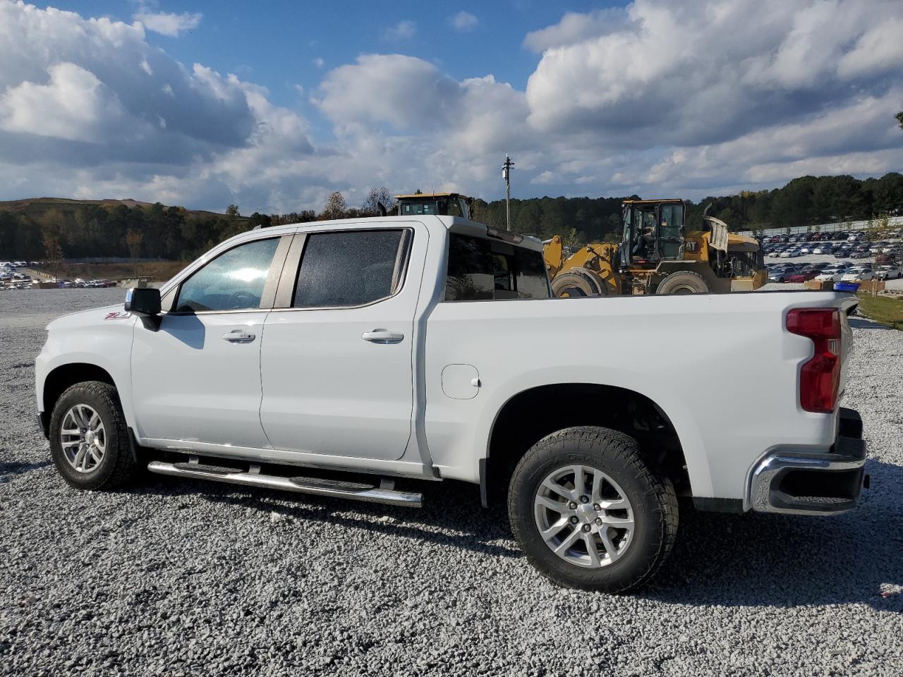 2022 Chevrolet Silverado - Image 2