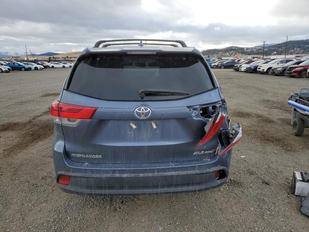 VIN 5TDJZRFH1KS927200 2019 TOYOTA HIGHLANDER no.6