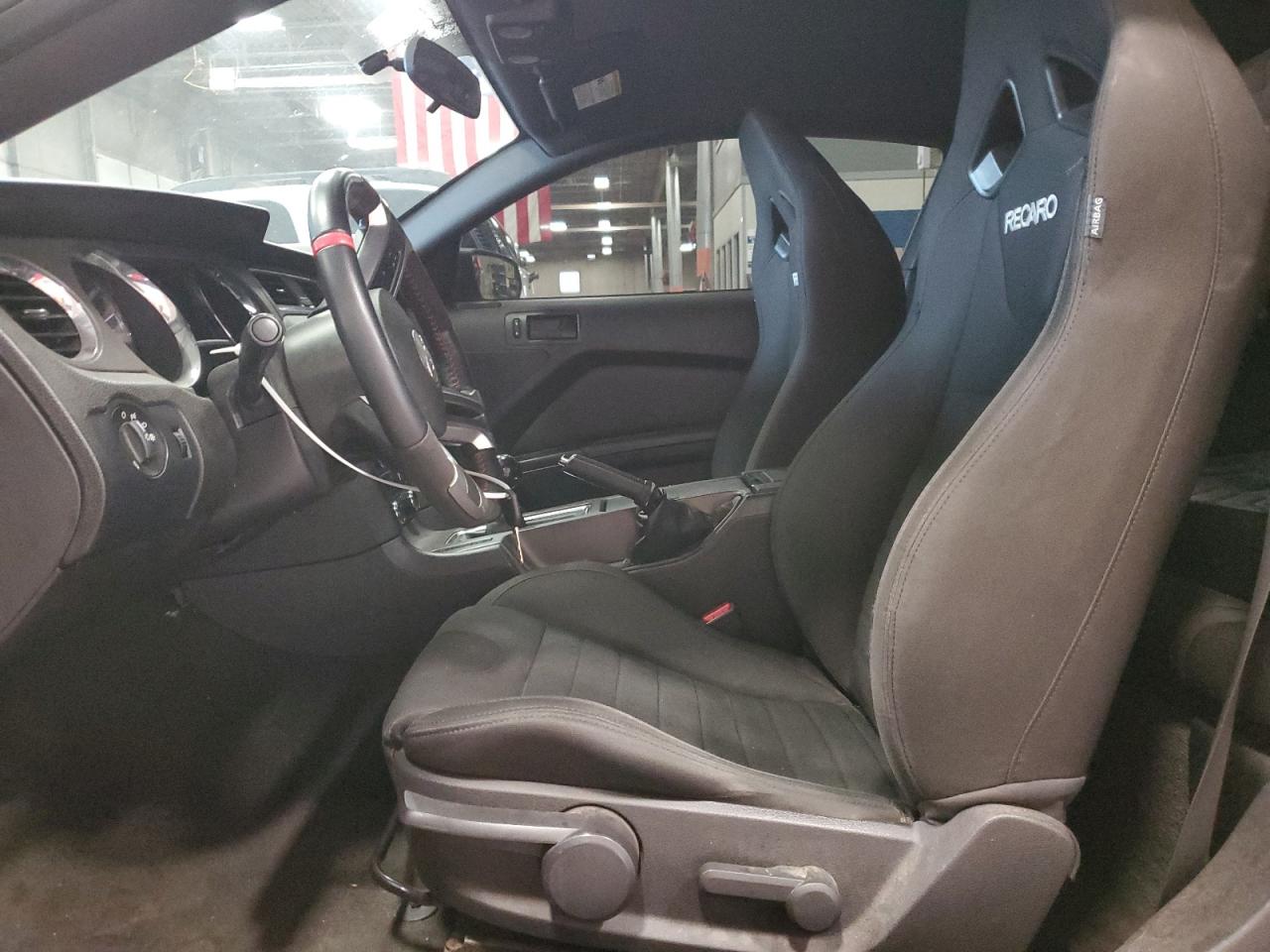 2013 Ford Mustang - Image 7