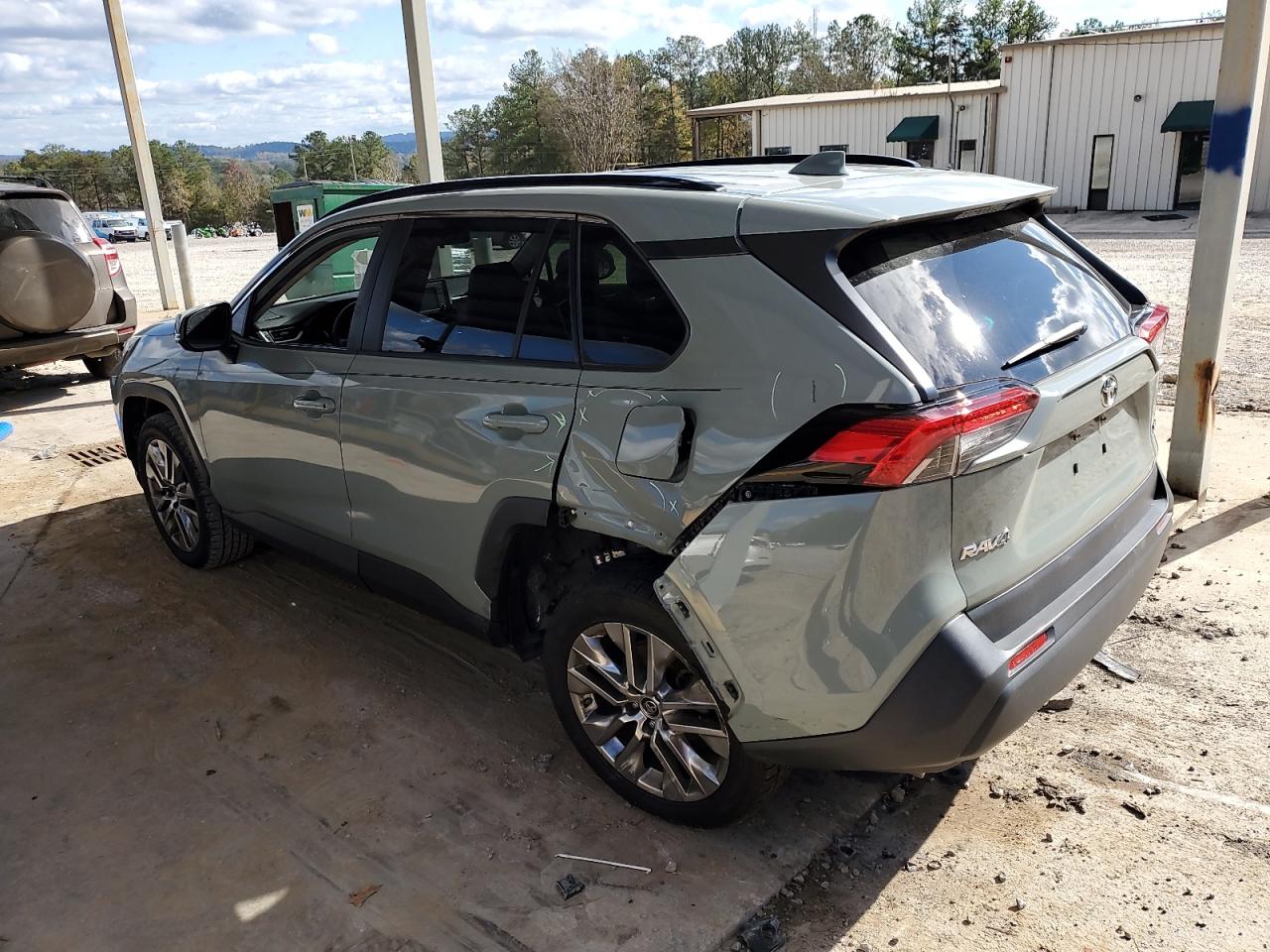 2019 Toyota RAV 4 - Image 2